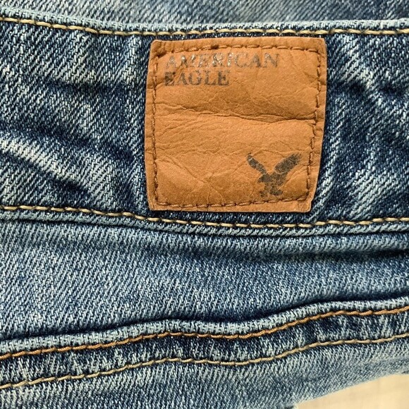 American Eagle Denim Booty Shorts Women Sz 2 Destroyed Cutoffs - Picture 6 of 7